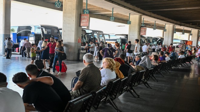 Ek seferler konuldu... İzmir Otogarı na bayram yoğunluğu!